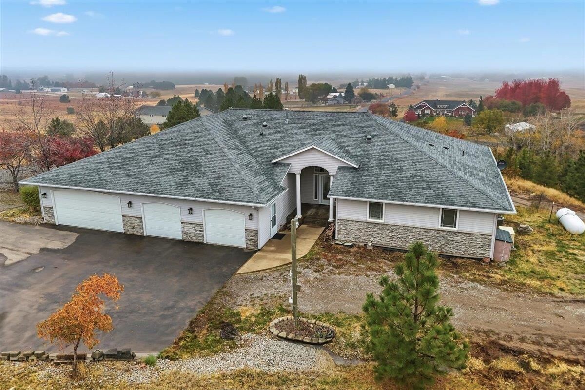 Property Photo:  6311 S S Saddle Ridge Rd Rd  WA 99016