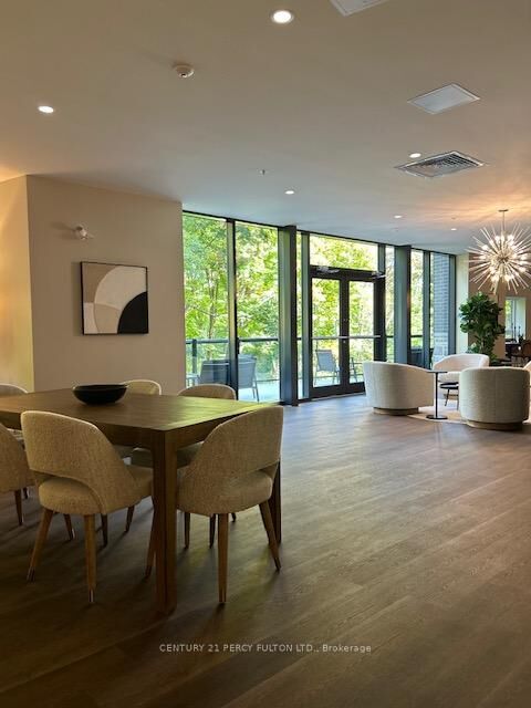 Photo de la propriété:  1100 Lackner Place 305  ON N2A 0M1