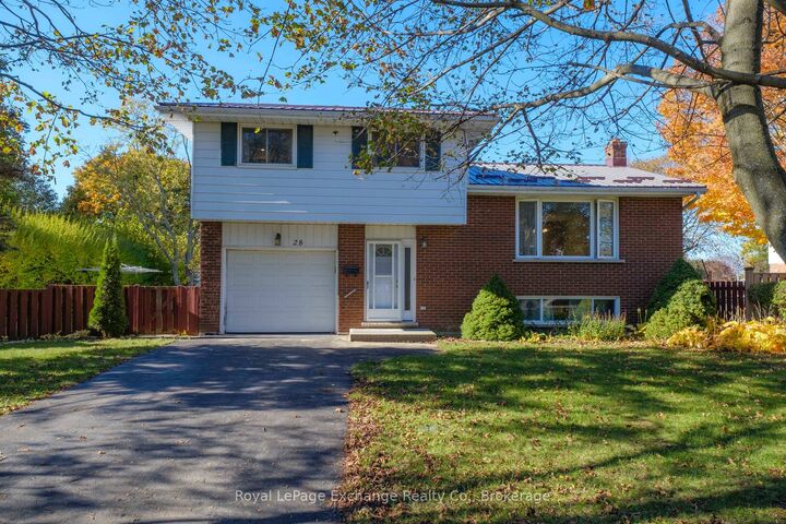 Property Photo:  28 Heather Boulevard  ON N2Z 2M6 