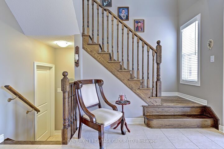 Property Photo:  28 Boyces Creek Court  ON L7C 3S2 