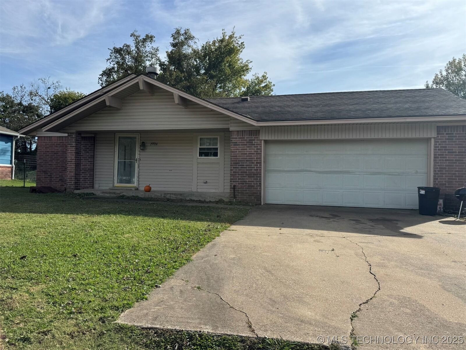 Property Photo: 29924 E 144th Street S OK 74429