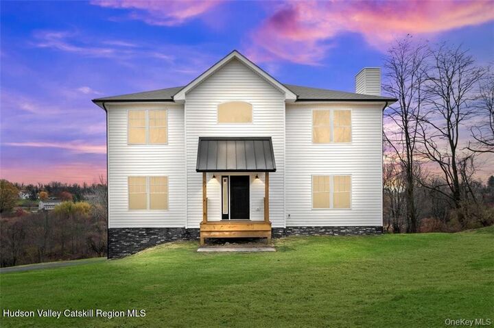 8 Bills  Milton NY 12547 photo