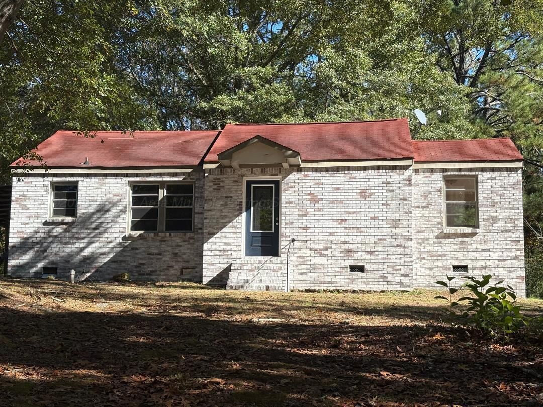 Property Photo: 607 Highland Ave AL 35501
