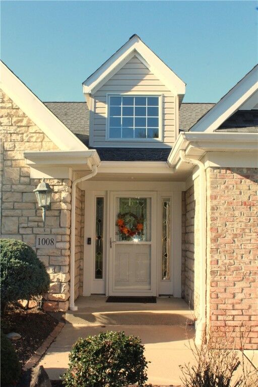 Property Photo: 1008 Saddleclub Drive PA 15317