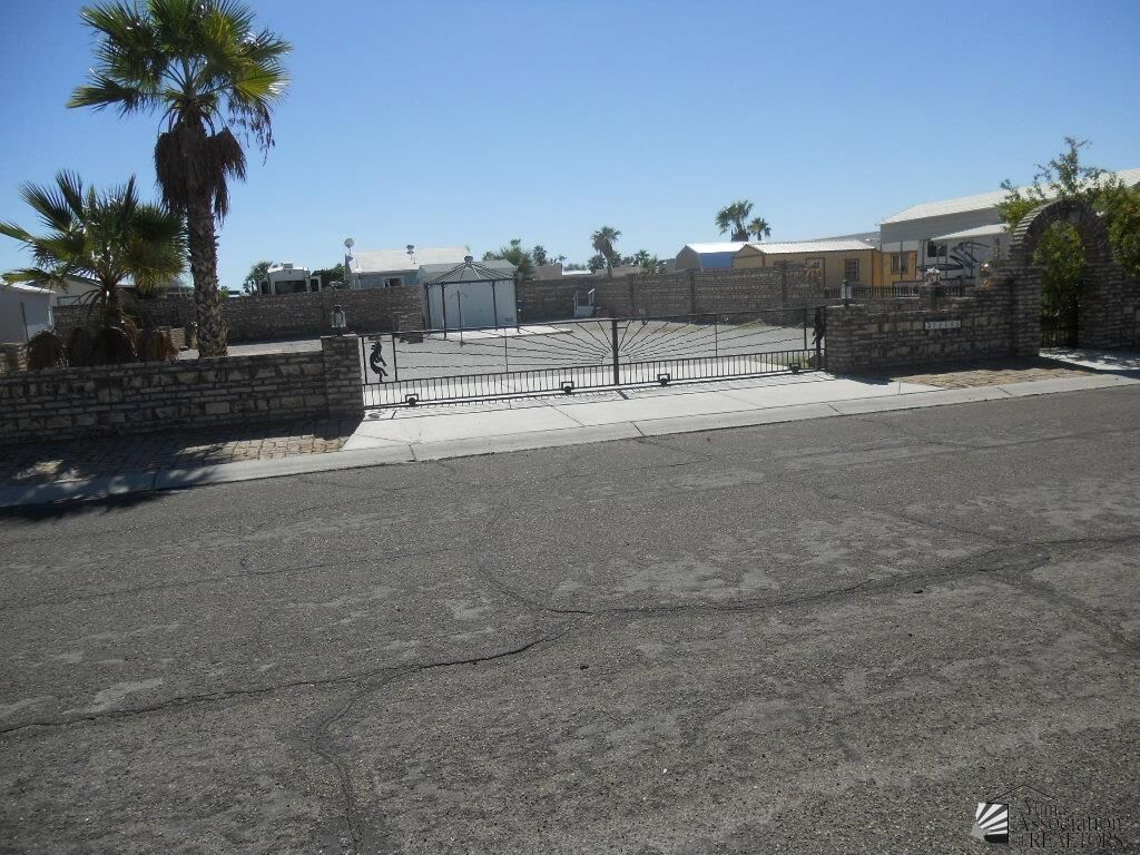 Property Photo: 13595 E 48 Dr AZ 85367