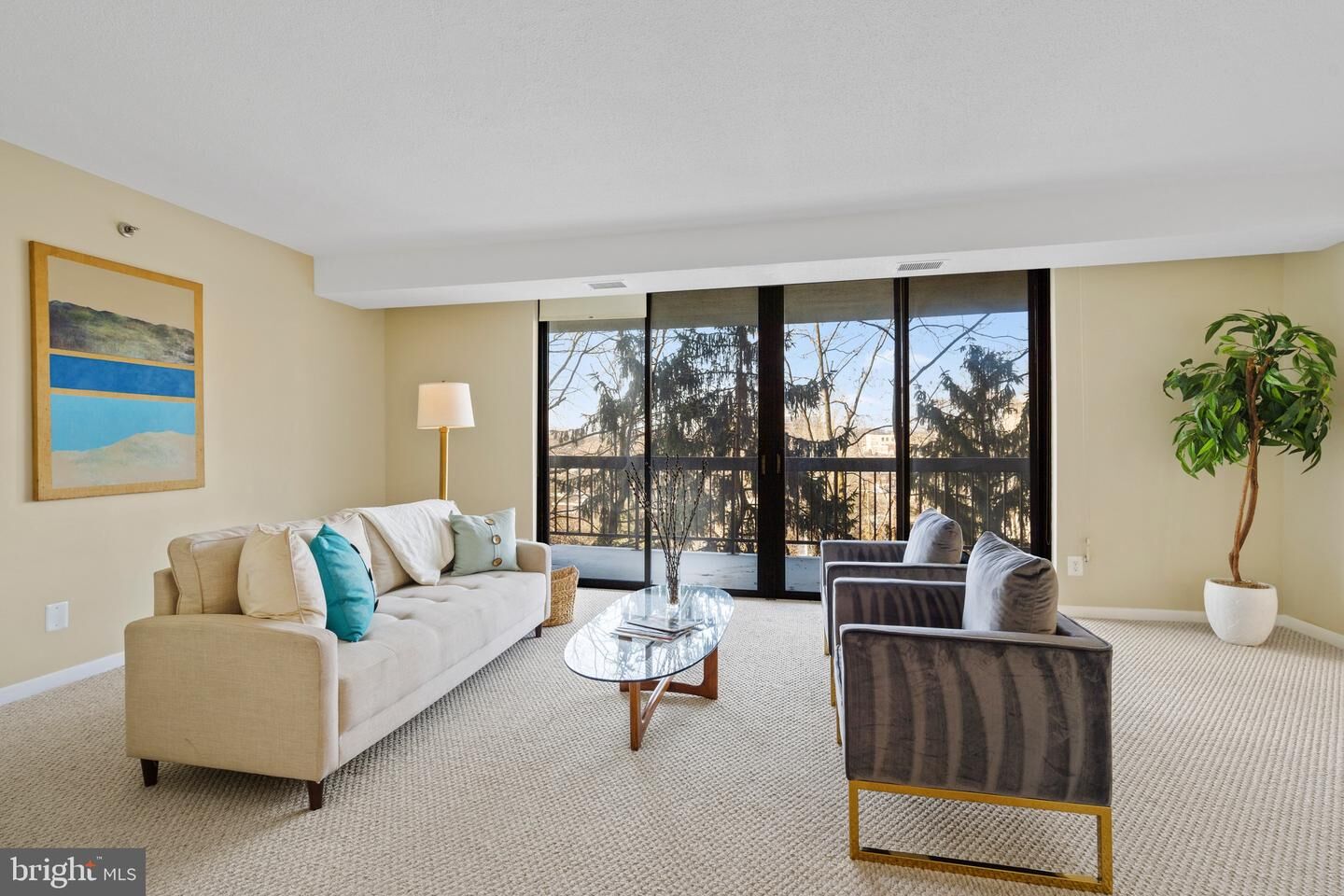 Property Photo:  1016 S Wayne Street 303  VA 22204 