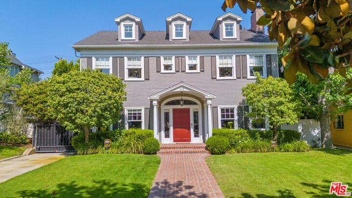 236 S Irving Blvd  Los Angeles CA 90004 photo