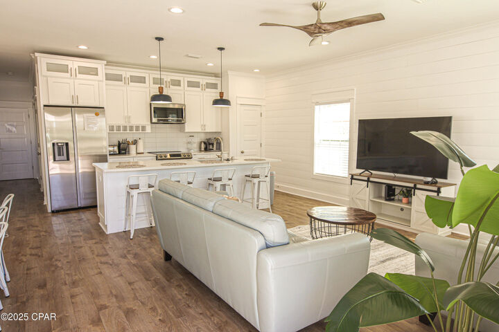 Property Photo:  6324 Sunset Avenue  FL 32408 