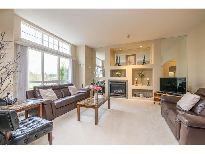 Property Photo: 15638 33 Avenue BC V3Z 0K5