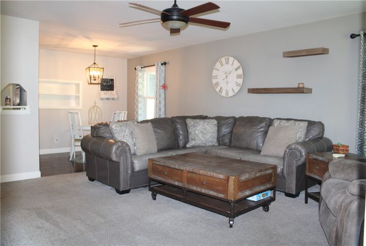 Property Photo: 804 N Long Street IL 62565