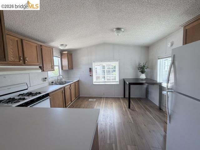 Property Photo:  14192 Tuolumne Road 5  CA 95370 