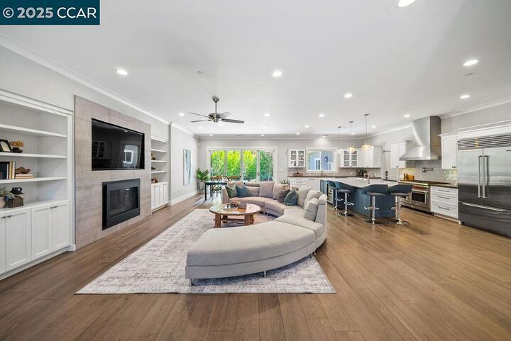 Property Photo:  100 Alderwood Rd  CA 94598 