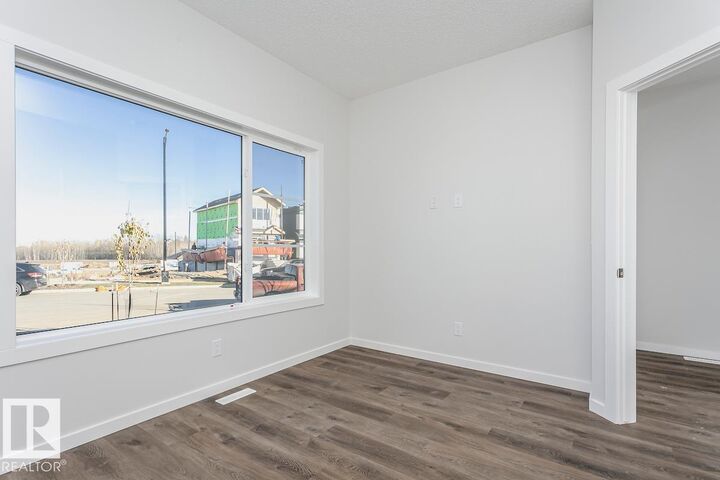 Property Photo:  4299 Kinglet Drive NW  AB T5S 2C2 