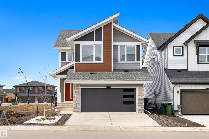2424 205 Street NW  Edmonton AB T6M 1N6 photo