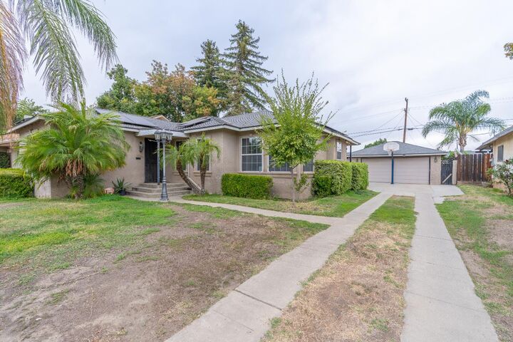 Property Photo:  3343 E Weldon Ave  CA 93703 