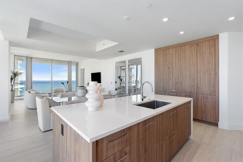 Property Photo:  153 N Seabreeze Blvd 1405-S  FL 33304 