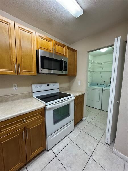 Property Photo: 2862 NW 55th Ave 2C FL 33313