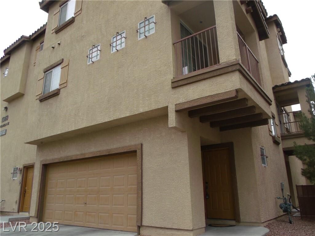 Property Photo: 5960 Palmilla Street 11 NV 89031