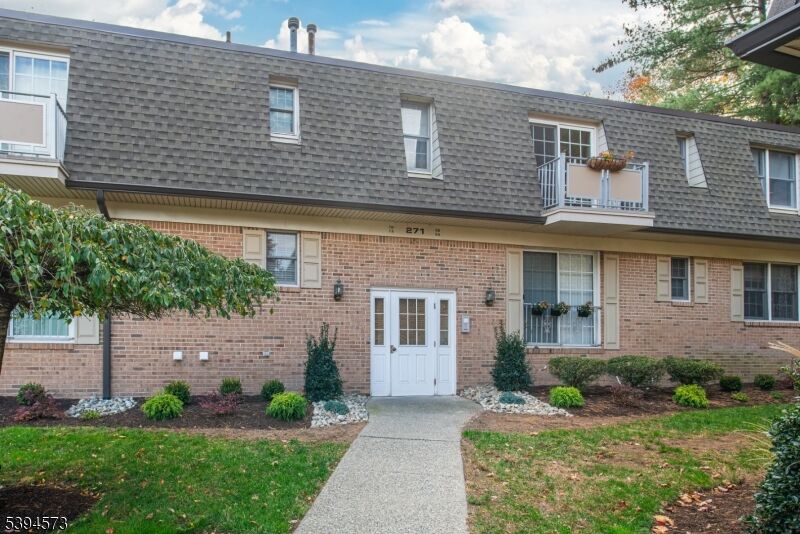 Property Photo:  271 Collignon Way  NJ 07675 