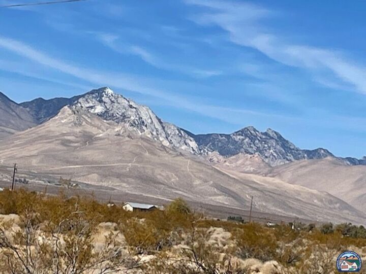 Property Photo: 1 Na CA 93527