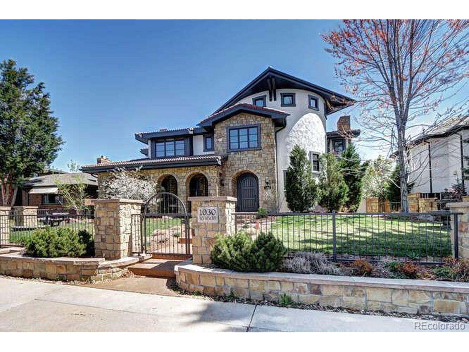 Property Photo: 1030 S Adams St CO 80209
