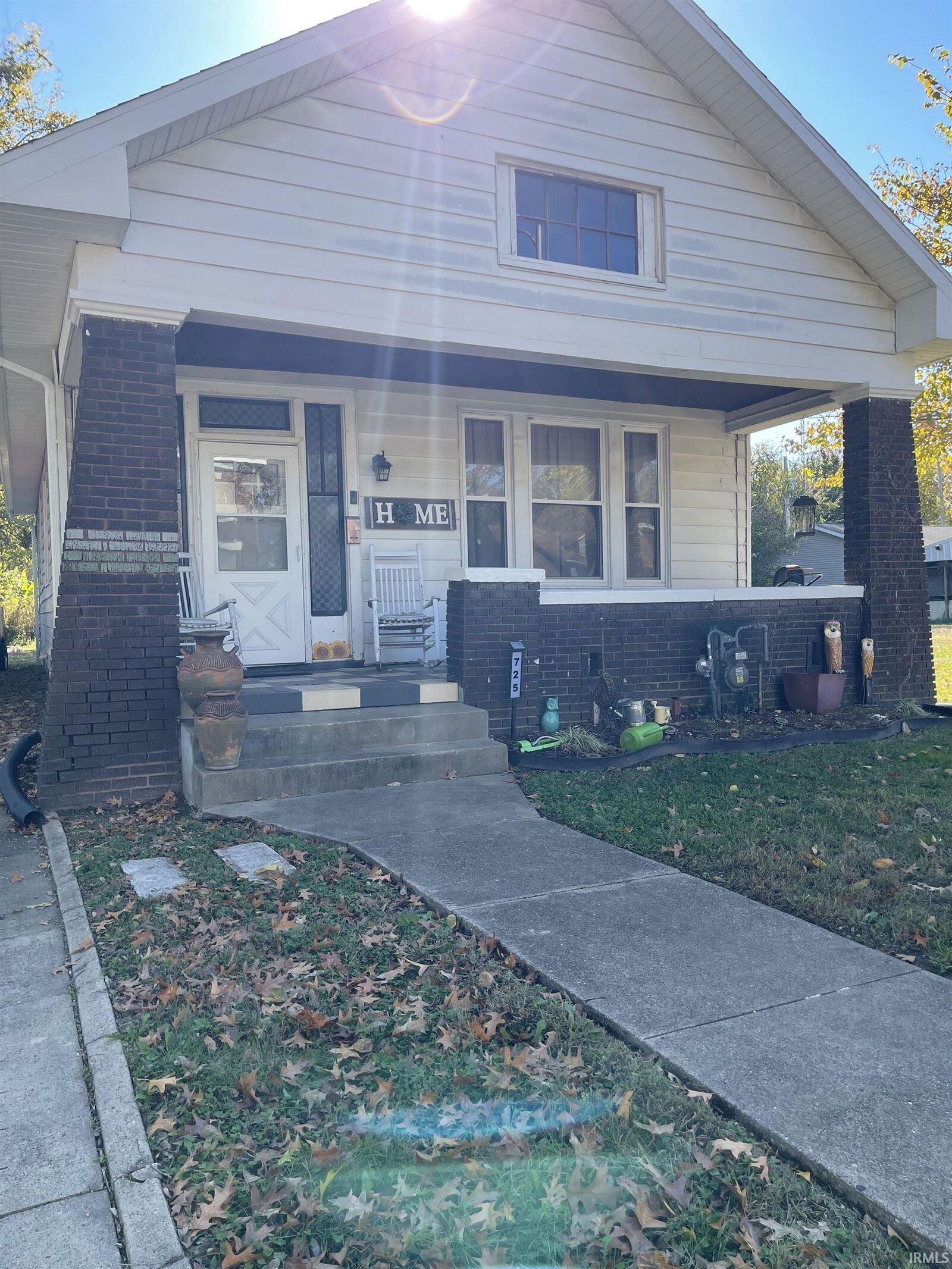 Property Photo: 725 Waggoner Avenue IN 47713