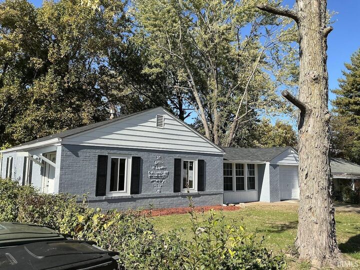 423 S Kenmore Drive  Evansville IN 47714-0244 photo