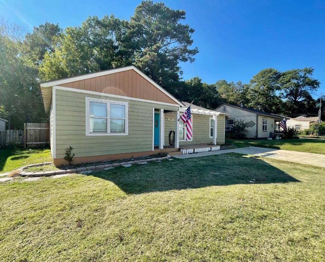 Property Photo:  2945 Letourneau Drive  TX 75602 