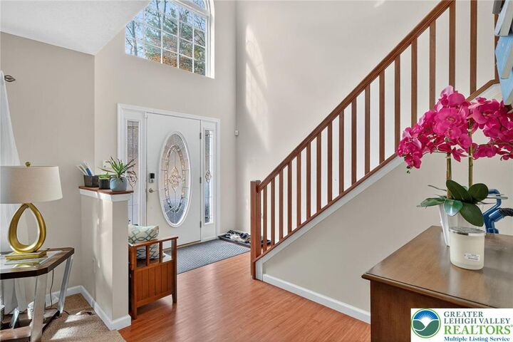 Property Photo:  2541 Penn Hills Drive  PA 18321 