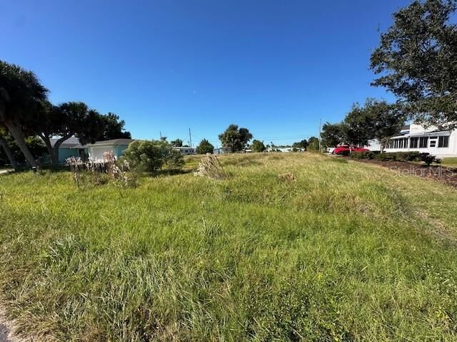 Property Photo:  1610 Faust Drive  FL 34224 