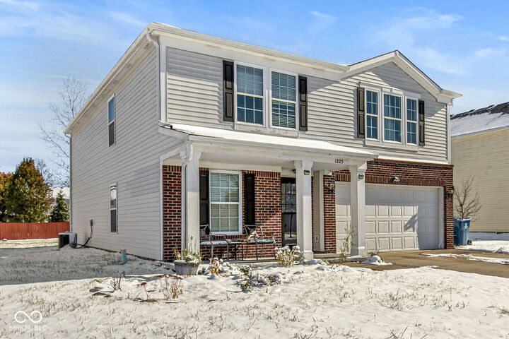 Property Photo: 1225 Maple Trace Way IN 46069
