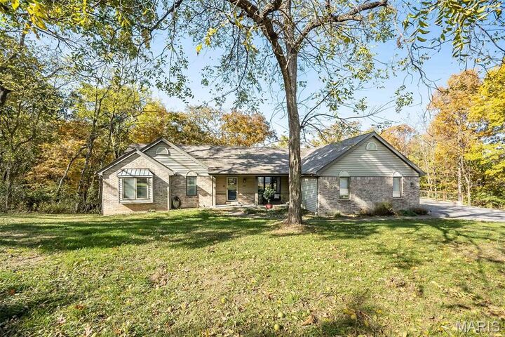 Property Photo: 426 Woodbine Court MO 63010