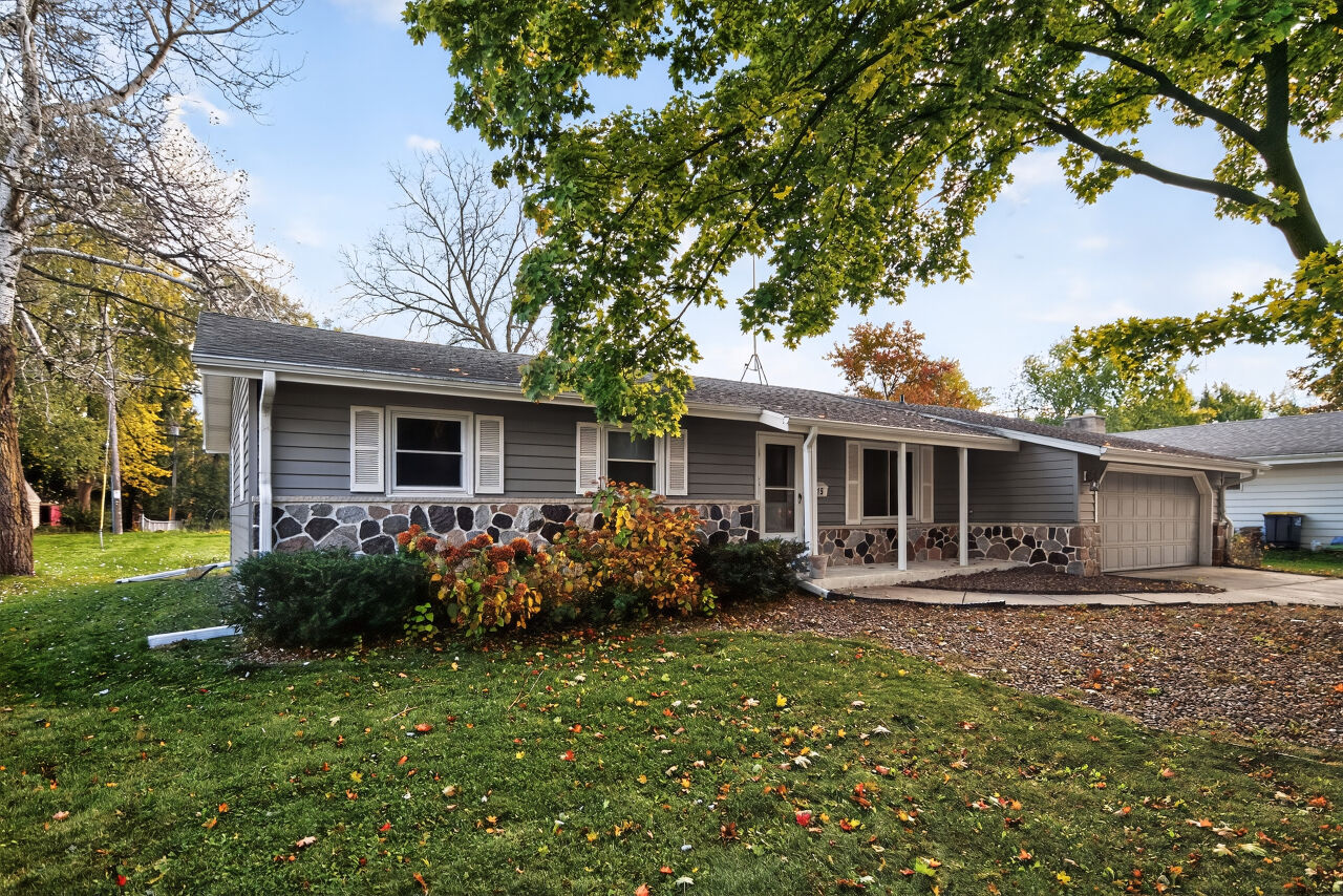 Property Photo:  715 Cavalier Dr  WI 53186 