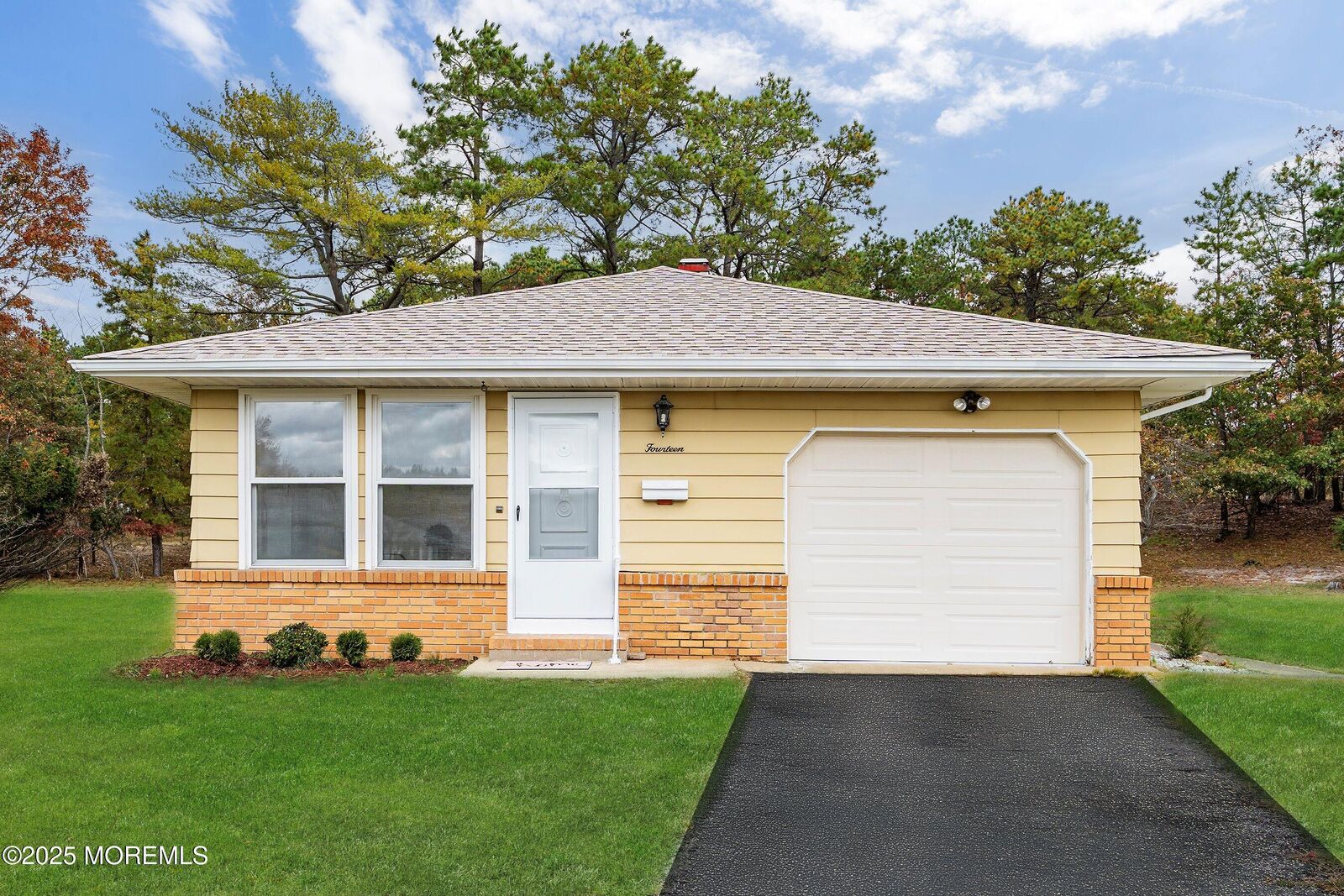 Property Photo:  14 Saint Pierri Court  NJ 08757 