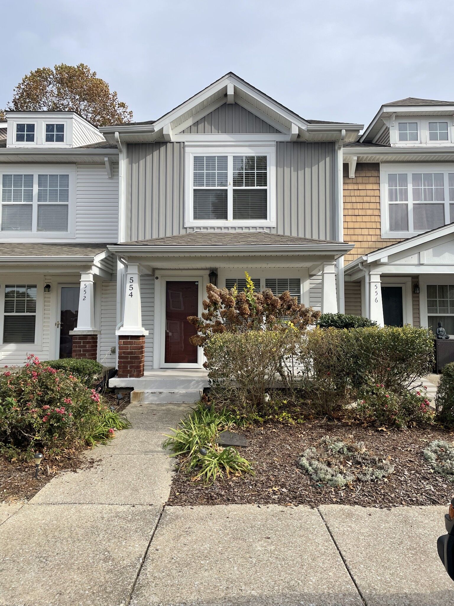 Property Photo:  554 Flintlock Ct  TN 37217 