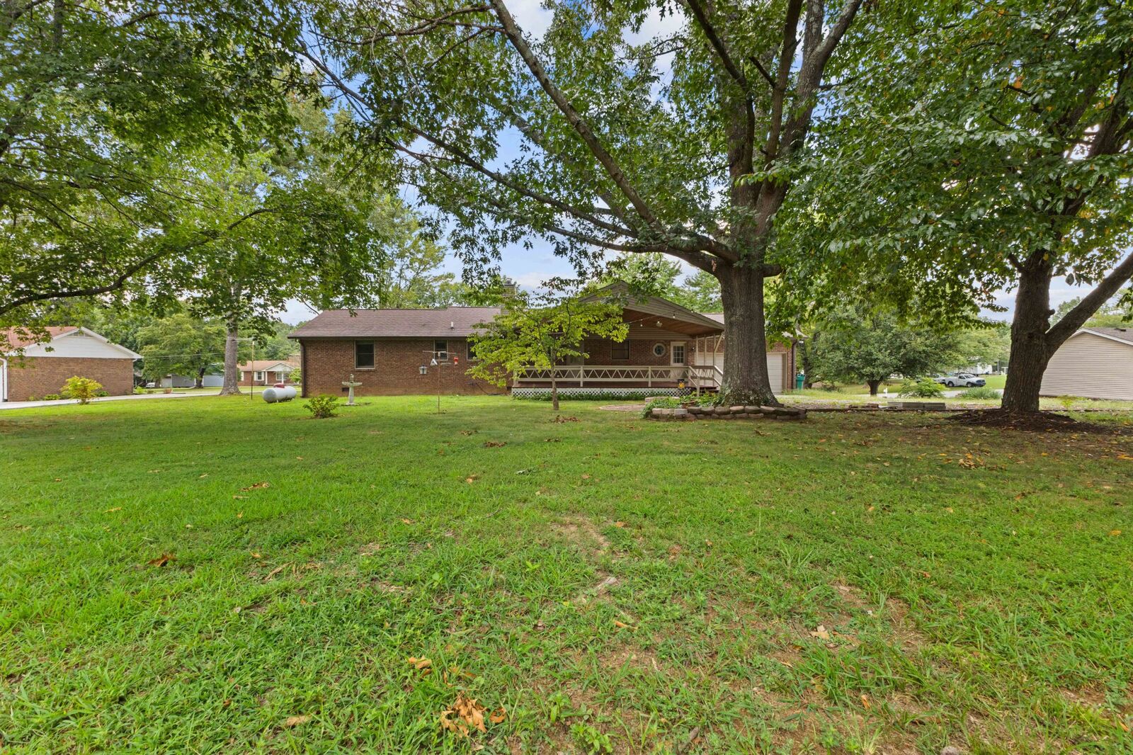 Property Photo: 6483 Dogwood Dr TN 37073