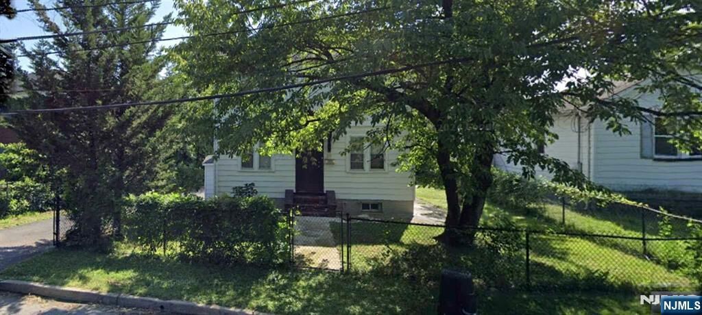 Property Photo:  39 Nordhoff Place  NJ 07631 