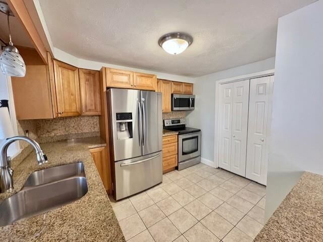 Property Photo: 5 Tsienneto Road NH 03038