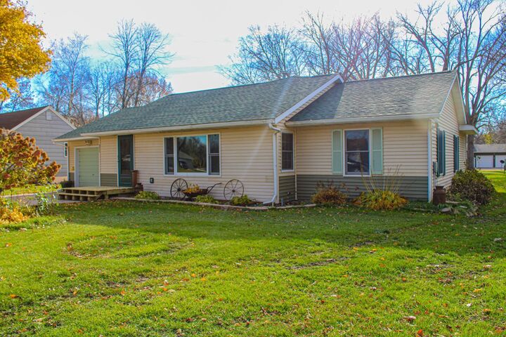 Property Photo:  311 Carolina Avenue  MN 56339 