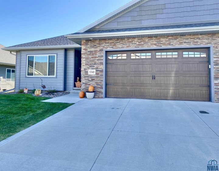 Property Photo:  5340 Overlook Lane  IA 51106 