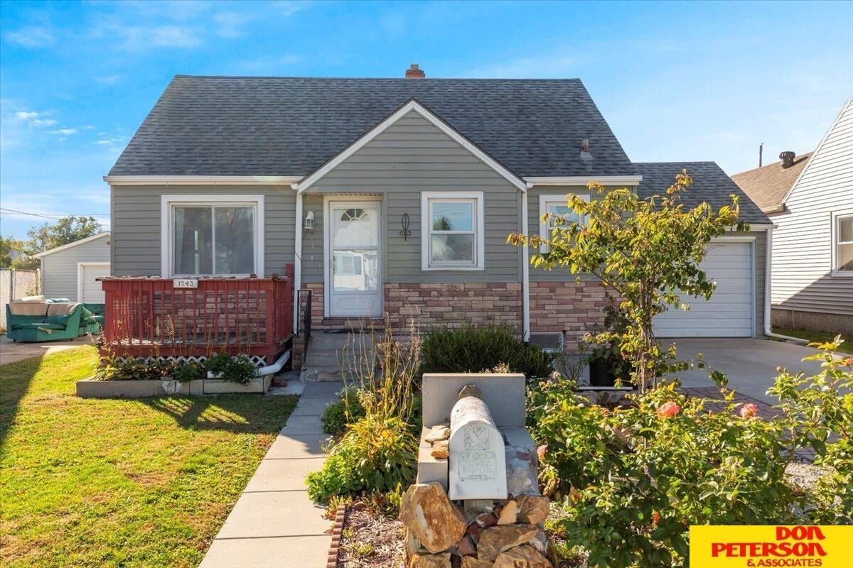 Property Photo: 1343 E 4th Street NE 68025