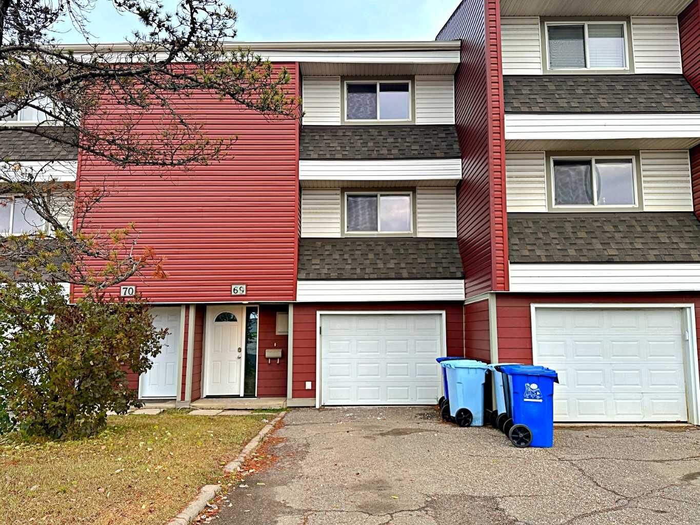 Property Photo:  400 Silin Forest Road 69  AB T9H 2S5 