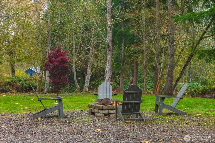 Property Photo:  5230  336th Avenue SE  WA 98025 