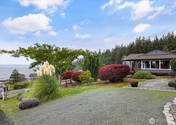 5495  Windmill Lane  Freeland WA 98249 photo