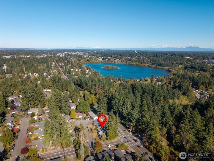 Property Photo:  20008  Meridian Place N  WA 98133 
