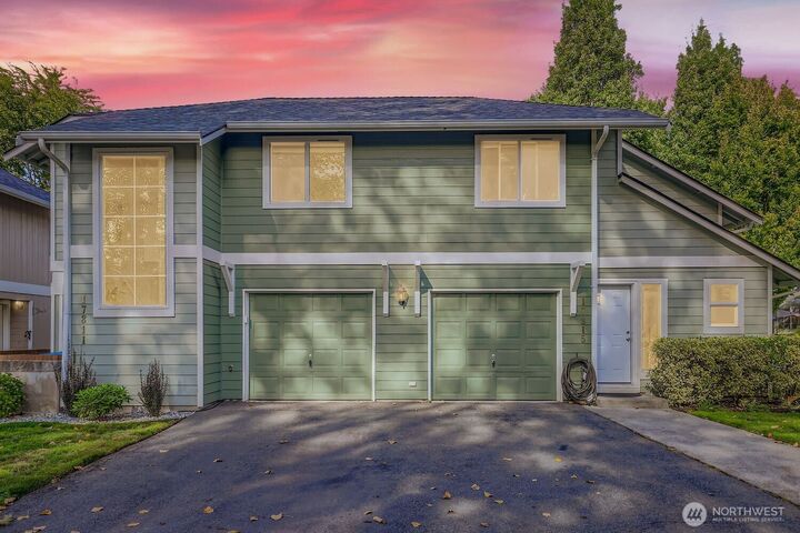 Property Photo:  17815  149th Street SE 14  WA 98272 