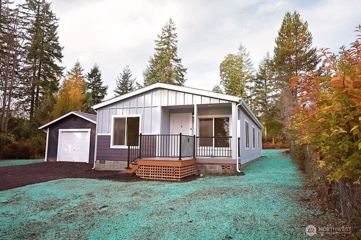 Property Photo:  50 E Lookout Court  WA 98546 