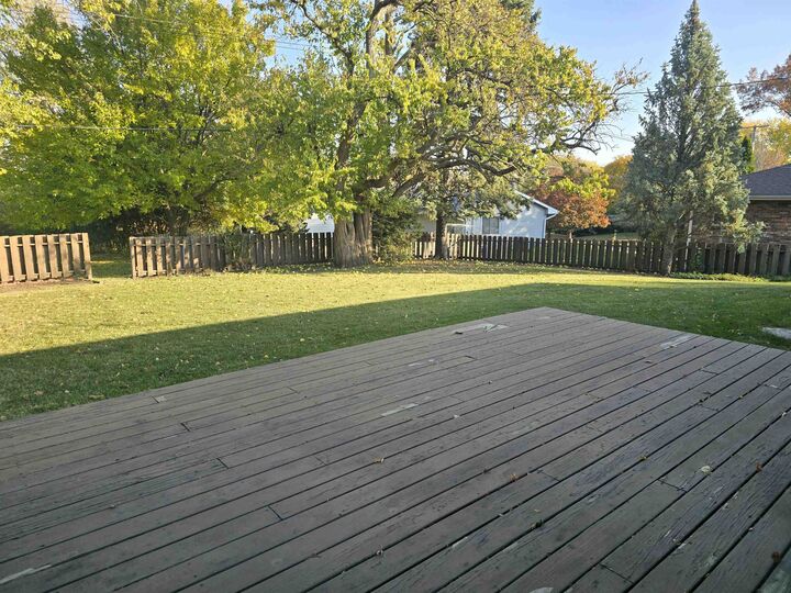 Property Photo: 3215 Pecan Street IL 61114