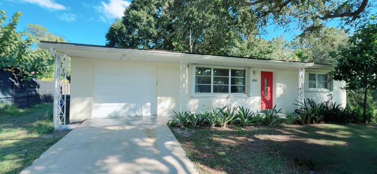 Property Photo:  1656 41st Avenue  FL 32960 