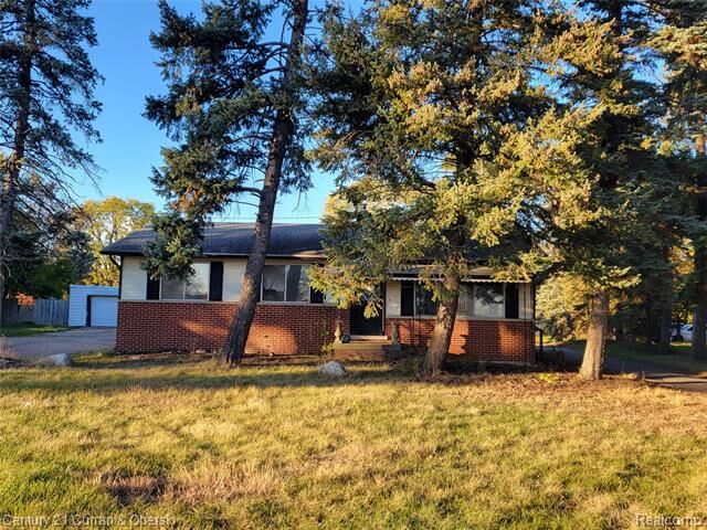 Property Photo: 37800 Schoolcraft Road MI 48150